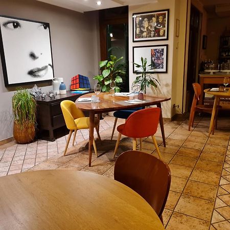 Manfredi Ristorante Con Alloggio Romentino Eksteriør billede