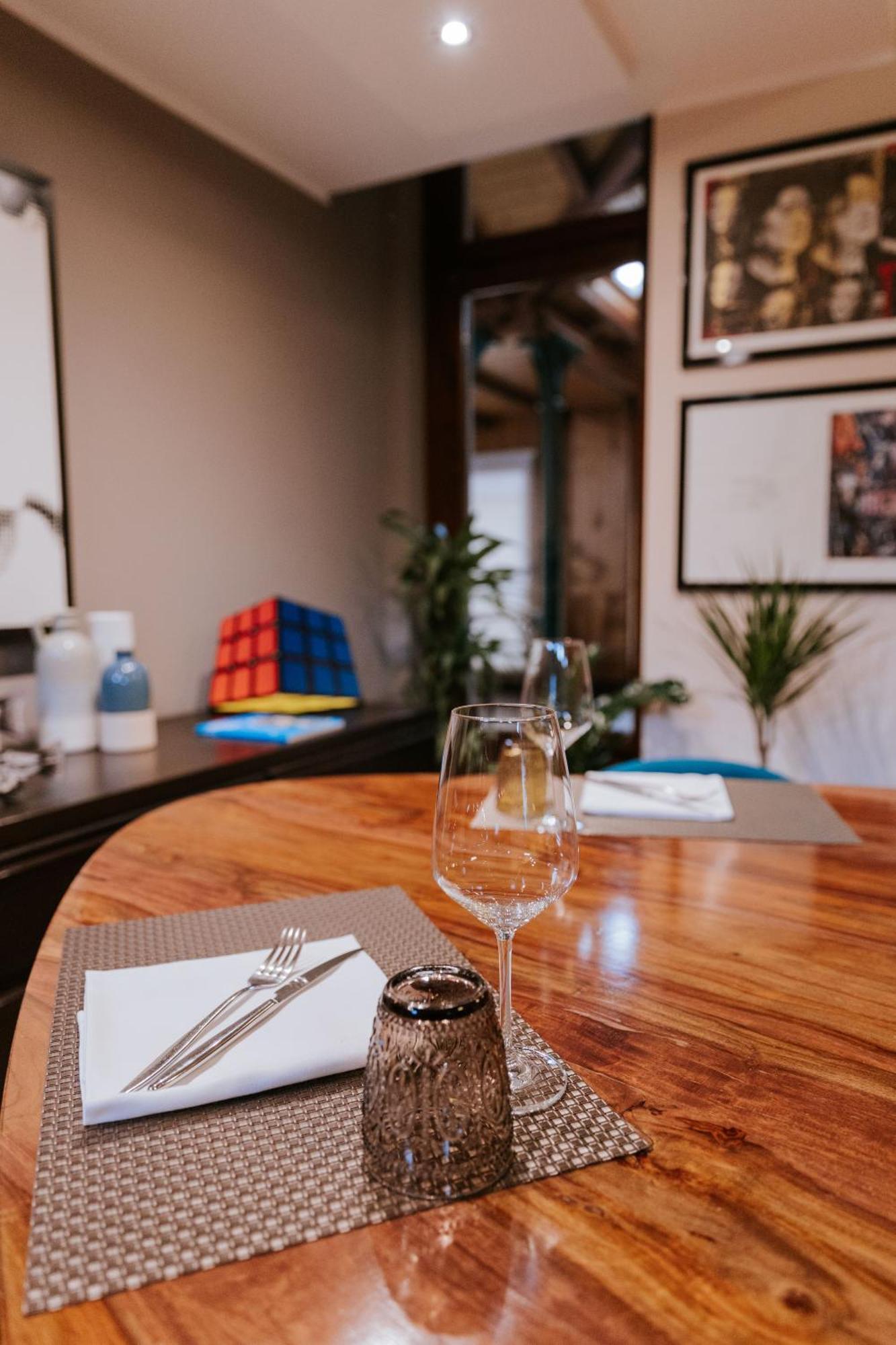Manfredi Ristorante Con Alloggio Romentino Eksteriør billede
